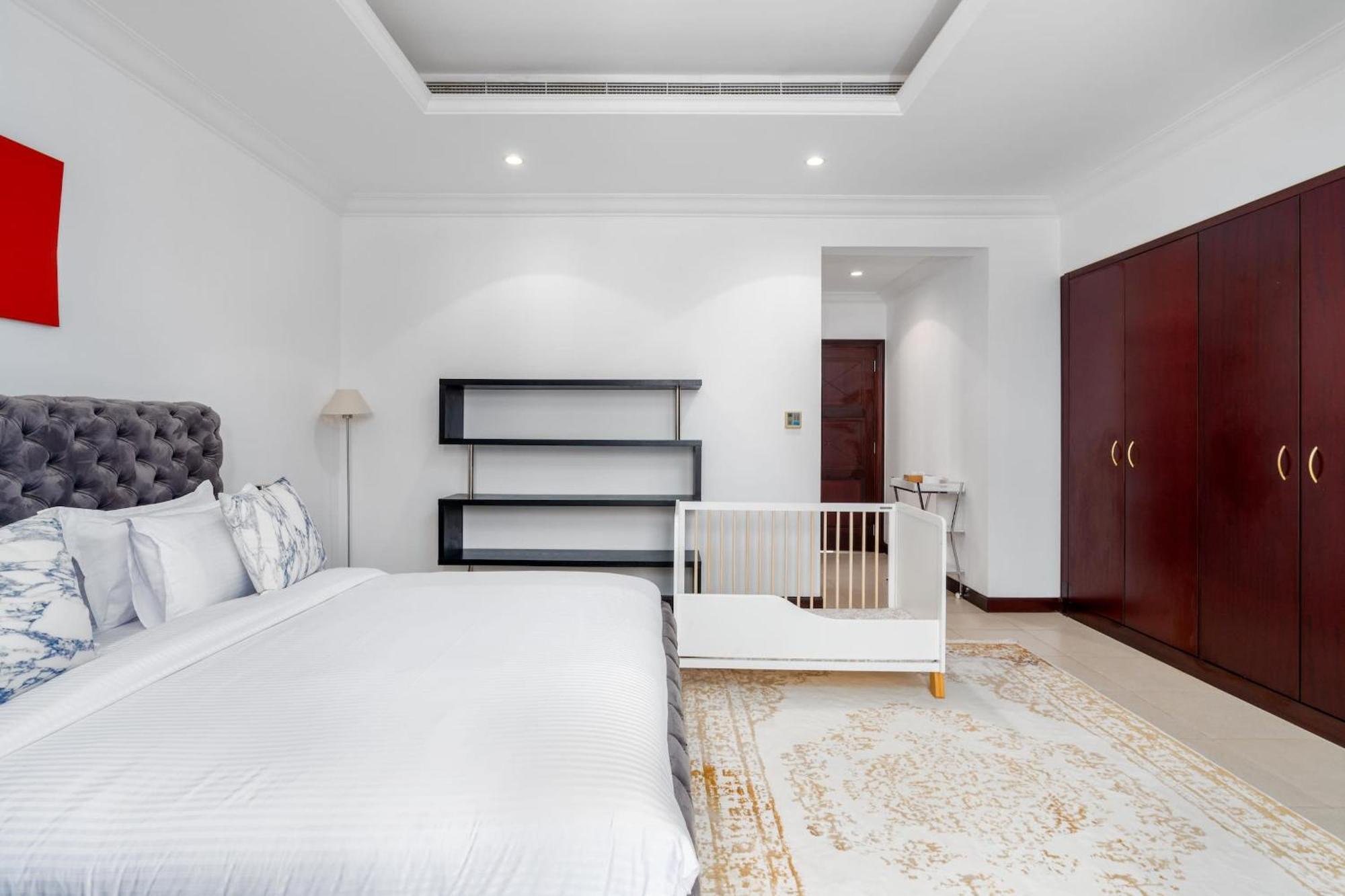 Palm Jumeirah - 4br - Private Beach - Cityapartmentstay Ferienhaus