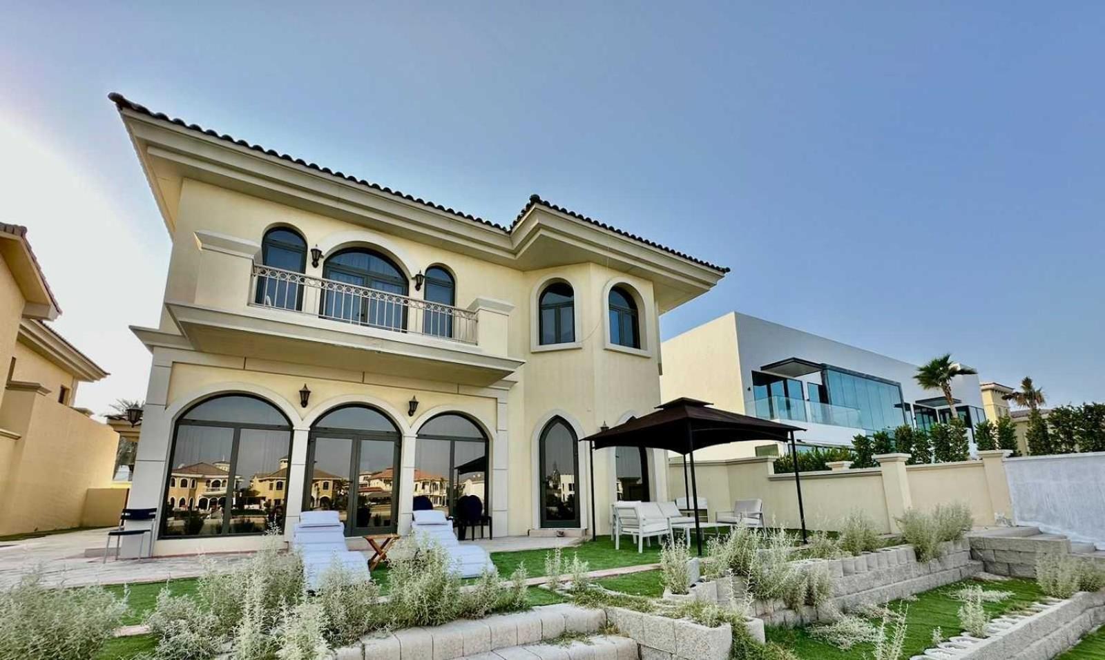 Palm Jumeirah - 4br - Private Beach - Cityapartmentstay Ferienhaus